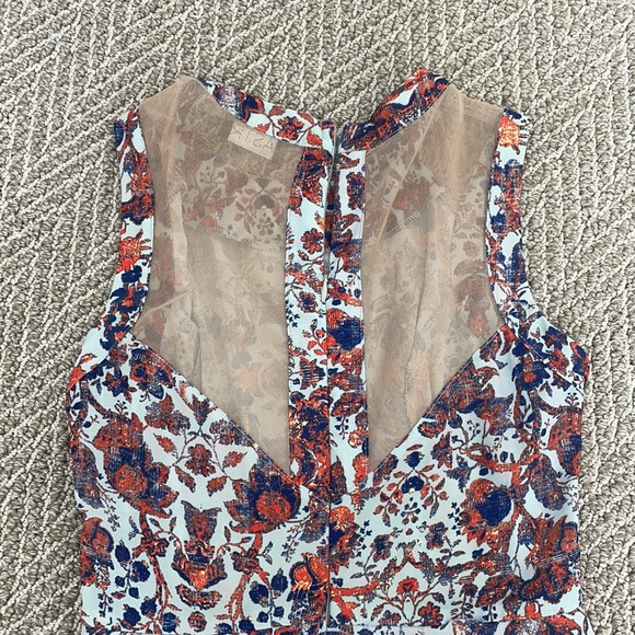 ASTR fit and flare floral mini dress. Perfect for a wedding guest! - Picture 4 of 5